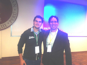 Con Santiago Zavala, socio inversionista de 500 StartupsLatam, subsidiaria de una de las principales aceleradoras y fondo de inversión de Silicon Valley.